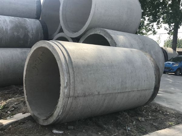 曲阜鑫源水泥制品有限公司主要生产一、二、三级各种钢筋混凝土管材